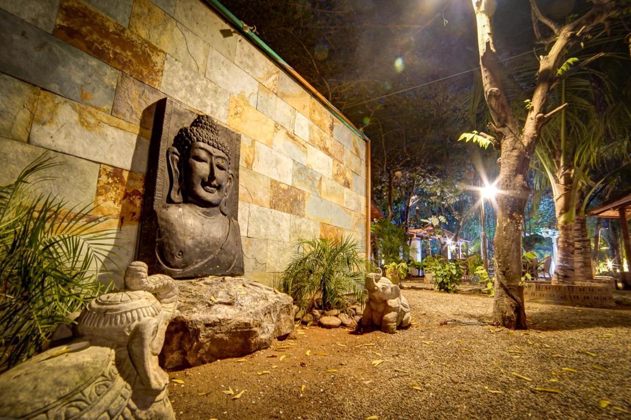 Brown Town Resort & Spa Hyderabad Exterior photo