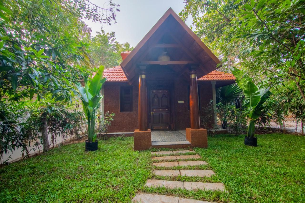 Brown Town Resort & Spa Hyderabad Exterior photo
