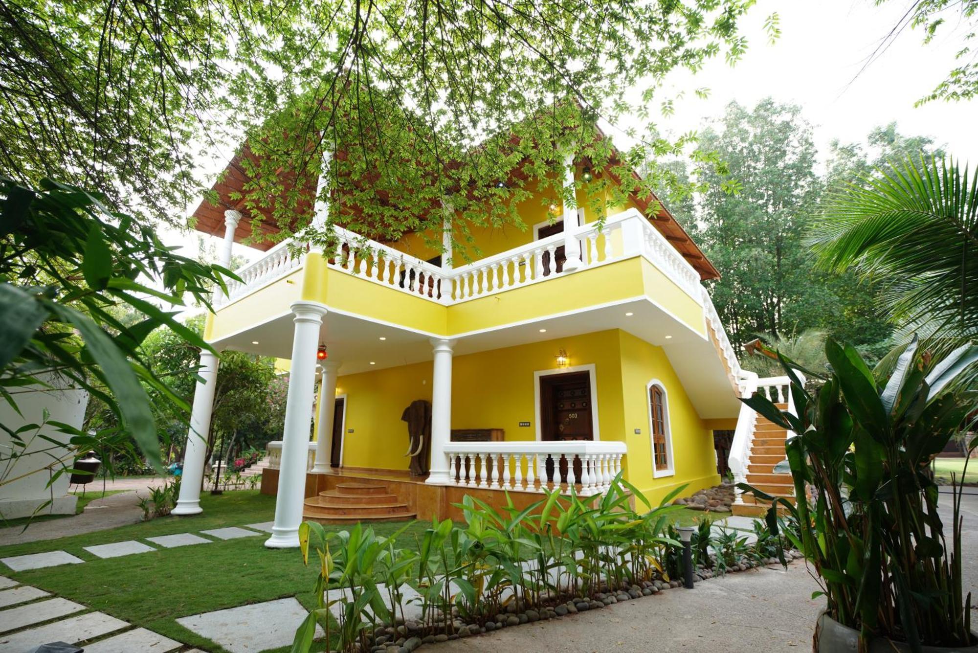 Brown Town Resort & Spa Hyderabad Exterior photo