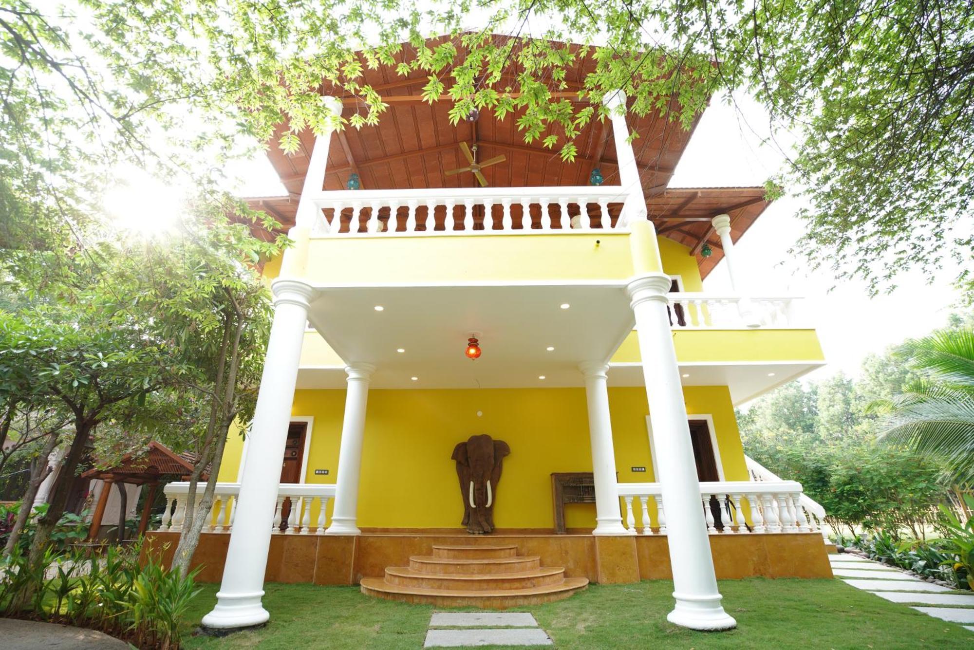 Brown Town Resort & Spa Hyderabad Exterior photo